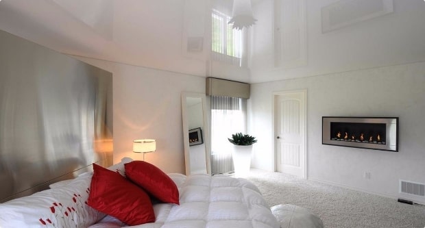 Глянцевые натяжные потолки